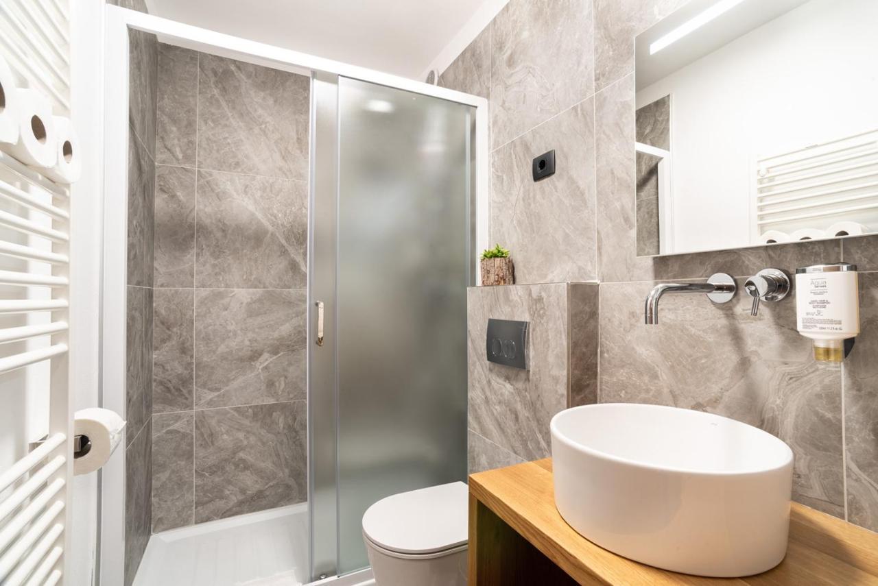 Capraria Appartments In Historic Center, With Private Parking Koper Exterior foto
